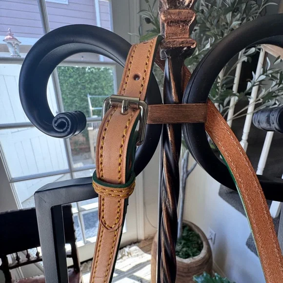 Dooney & Bourke Purple hydrangeas , Tan straps with Green Accent Crossbody - Picture 11 of 13